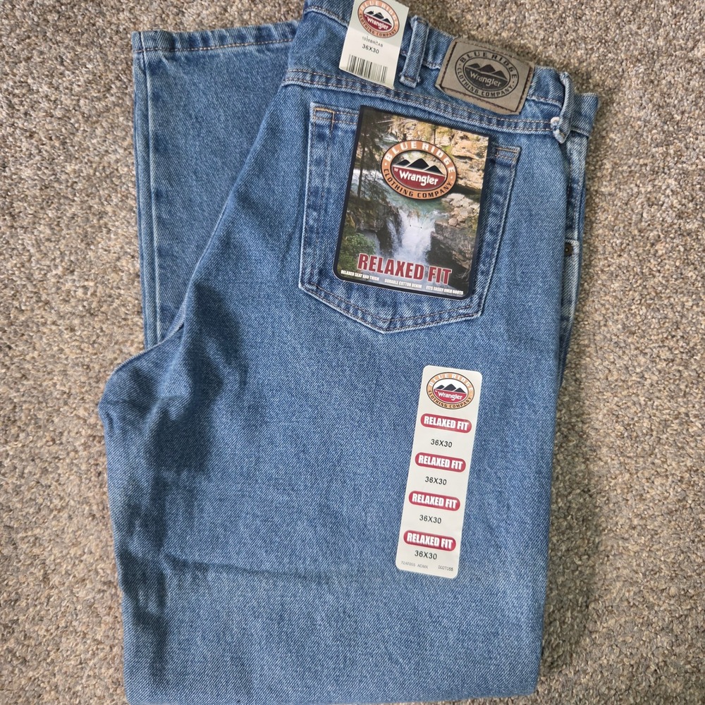 Wrangler Blue Ridge Relaxed Fit Mens Jeans 36x30 Medium Wash Denim 1035BRCAS